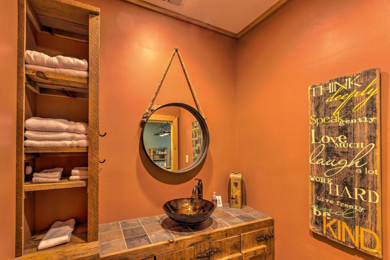 Pet-Friendly Blue Ridge, Cherokee Forest Retreat! Greeneville Bagian luar foto
