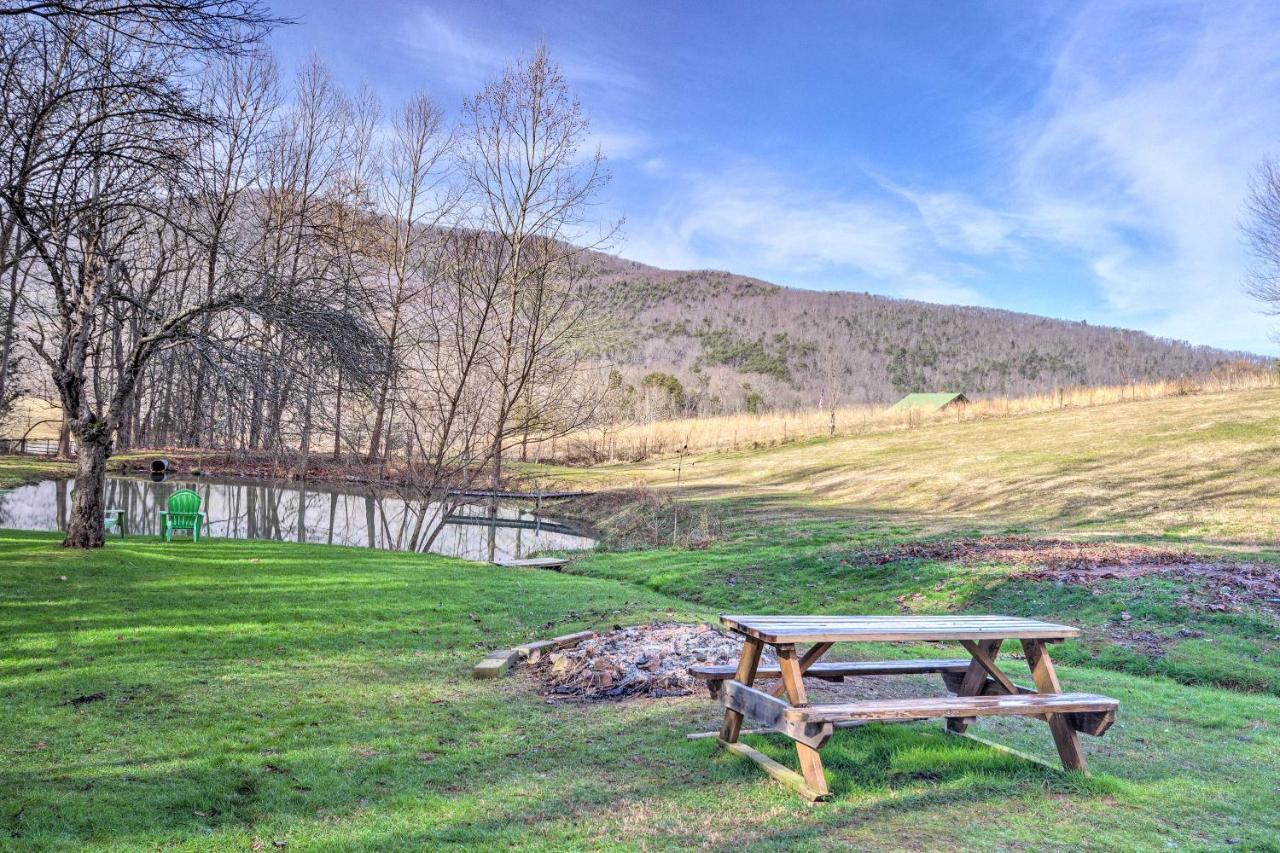 Pet-Friendly Blue Ridge, Cherokee Forest Retreat! Greeneville Bagian luar foto