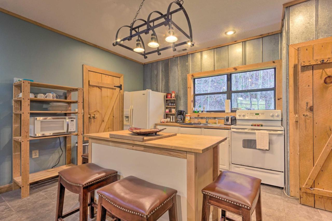 Pet-Friendly Blue Ridge, Cherokee Forest Retreat! Greeneville Bagian luar foto